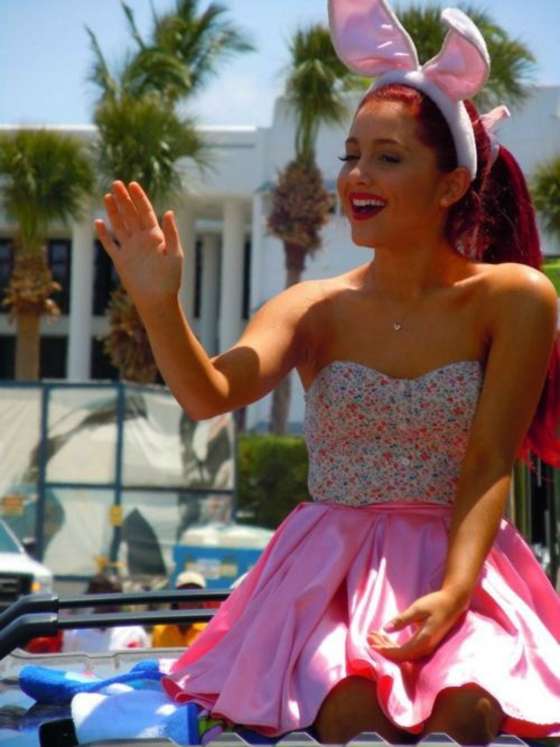 Ariana Grande Sweet at Meet and Greet - Miami Seaquarium